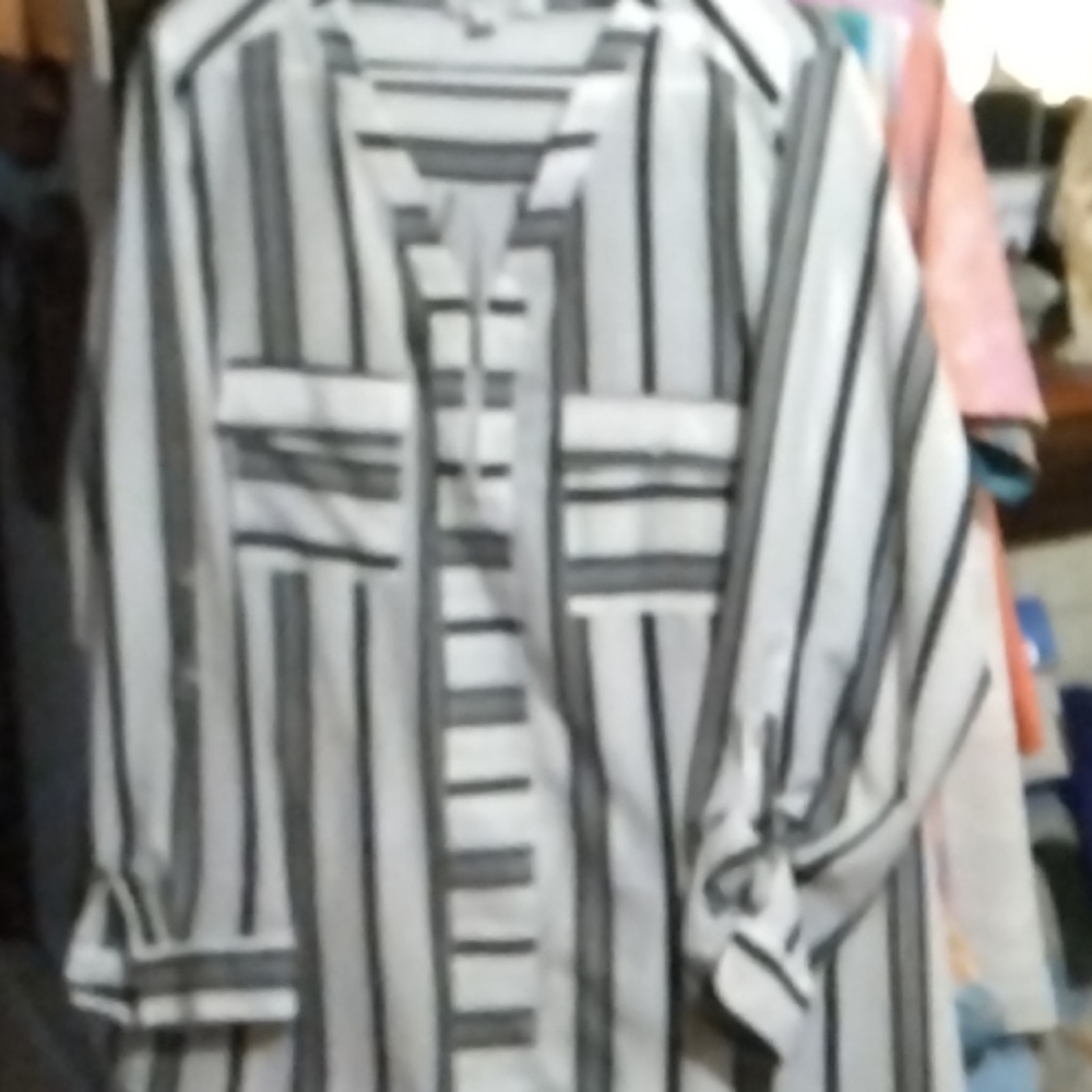 2x Gorgeous Roll-Up Sleeve Button Front Stripe Sh… - image 1